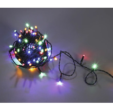 Șir de lumini cu lumini colorate