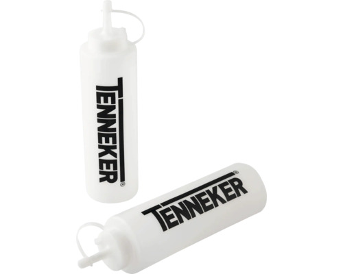 Două sticle albe cu pulverizator marca Tenneker