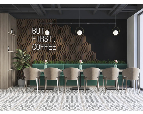 Scenă de cafenea cu zonă de relaxare, formată din scaune și o bancă