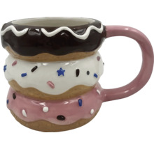 Cană din ceramică în formă de gogoașă