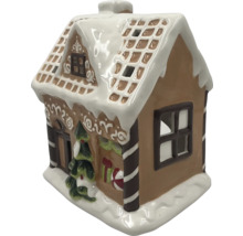 Căsuță din turtă dulce ceramică ca decorațiune