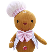 Om de turtă dulce de pluș cu bonetă de bucătar și fundă