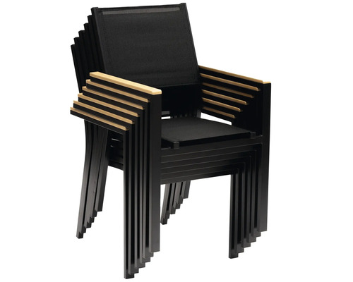 Stivă de mai multe scaune de grădină negre cu cotiere
