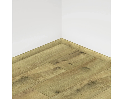 Colț cu podea laminată și plintă