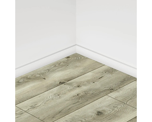 Laminat montat în colțul unei camere.