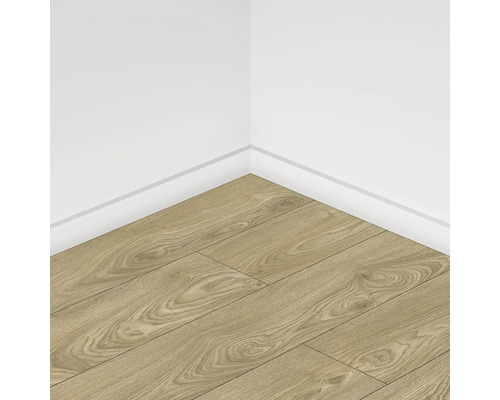 Pardoseală laminată montată într-un colț