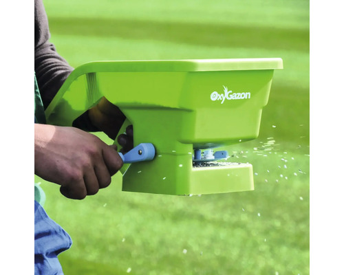 Distribuitor de îngrășăminte OxyGazon utilizat pe gazon