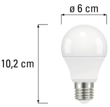 Imaginea unui bec cu dimensiunile de 10,2 centimetri înălțime și 6 centimetri în diametru.