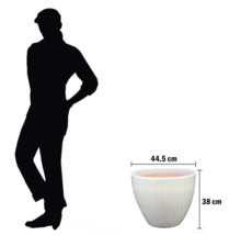 Ghiveci de flori cu dimensiunile de 44,5 cm lățime și 38 cm înălțime