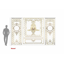 Pictură murală Komar cu ornamente aurii în stil clasic