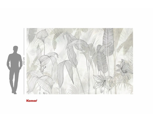 Tapetă foto cu model de plante și o persoană pentru compararea dimensiunilor. Logo Komar.