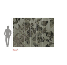 Tapet foto Komar cu motive vegetale și indicații de dimensiuni.