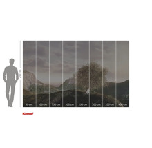 Tapetă foto cu motiv de peisaj și copac, formată din opt fâșii cu informații despre dimensiuni și logo-ul Komar