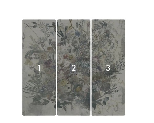 Tapet cu model floral, compus din trei fâșii