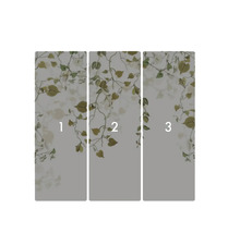 Tapetă foto din trei părți cu frunze căzătoare.