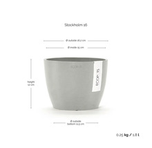Ghiveci rotund gri Ecopots Stockholm 16 cu dimensiuni: diametru exterior 16,2 centimetri, înălțime 12 centimetri, volum 1,8 litri.