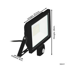Reflector LED negru cu senzor de mișcare cu dimensiunile 29,5 cm lungime, 26 cm înălțime și 6 cm distanță