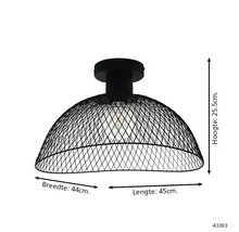 Plafonieră neagră din plasă metalică cu dimensiuni: înălțime 25,5 centimetri, lățime 44 centimetri, lungime 45 centimetri.