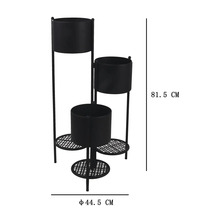 Suport de flori din metal cu trei niveluri, înălțime 81,5 centimetri și diametru 44,5 centimetri pentru plante de interior.